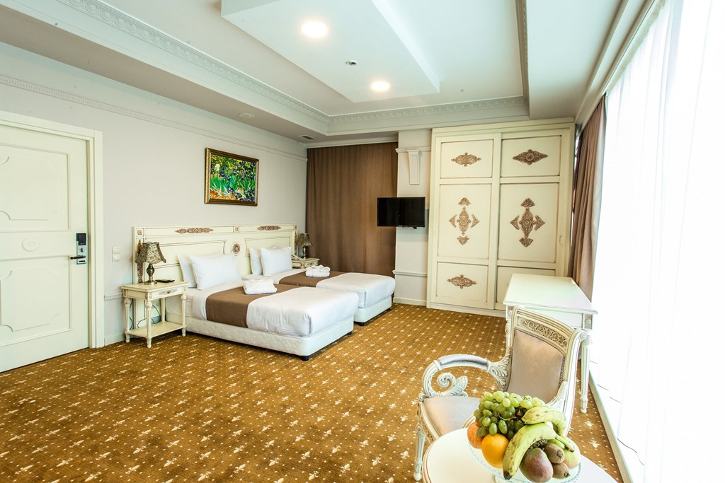 Golden Mir Hotel & Spa: Room