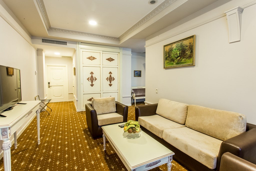 Golden Mir Hotel & Spa: Room