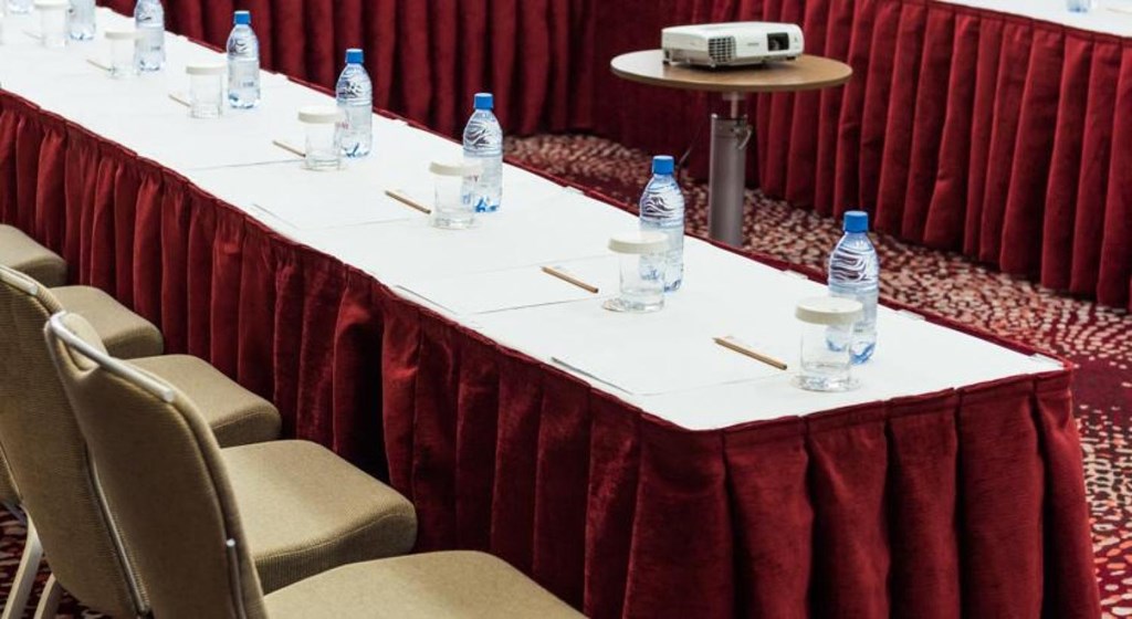 Hilton Garden Inn Astana: Conferences