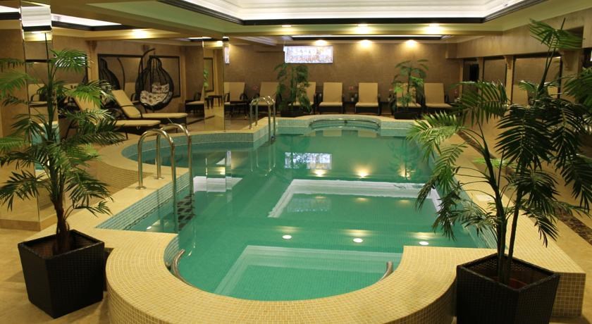 Royal Park Hotel & Spa: Pool