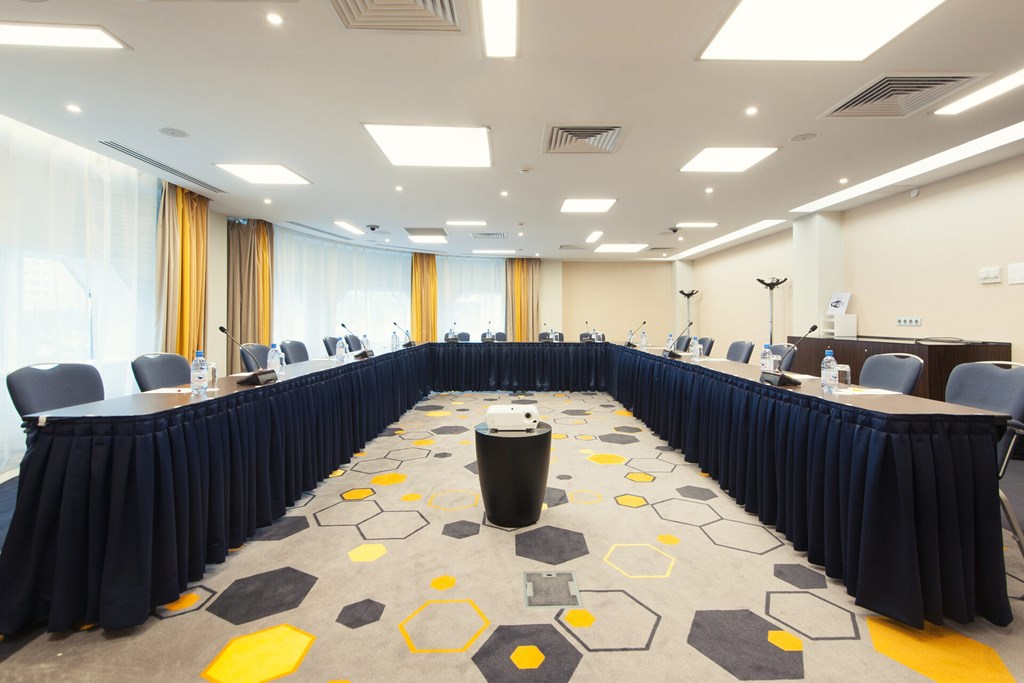 Park Inn By Radisson Astana: Conferences