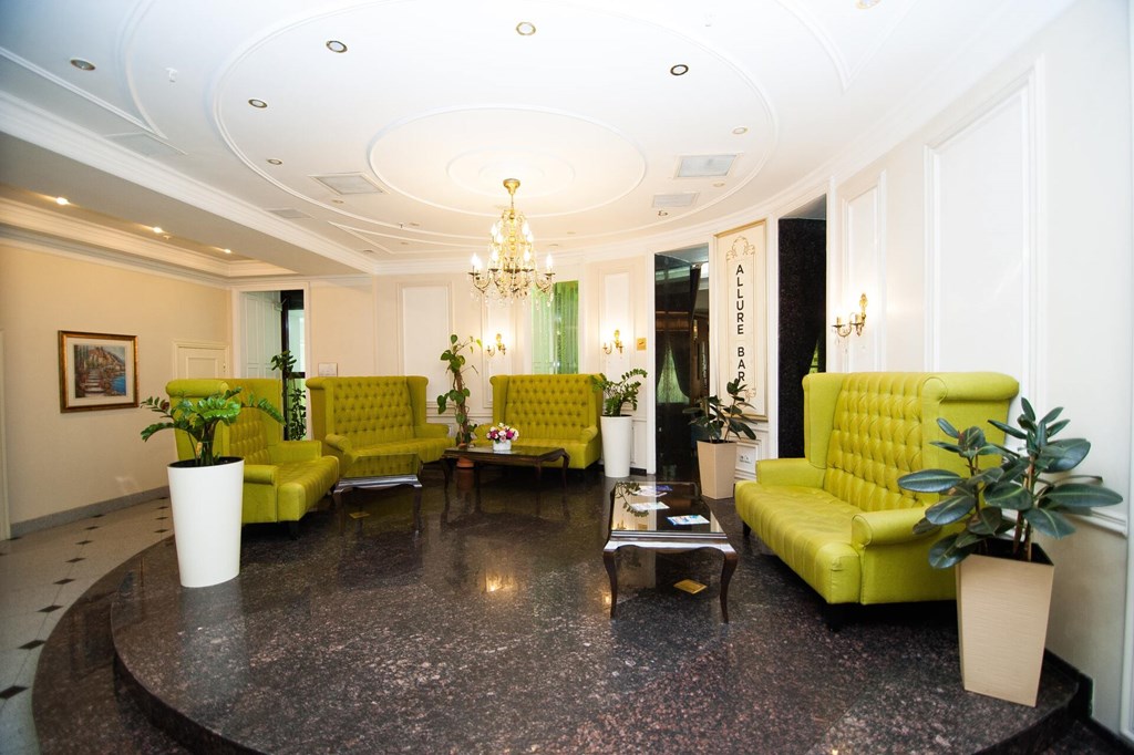 Kazzhol Hotel Astana: Lobby