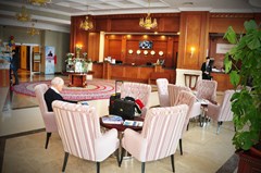 Diplomat Hotel and Business Center: Lobby - photo 11