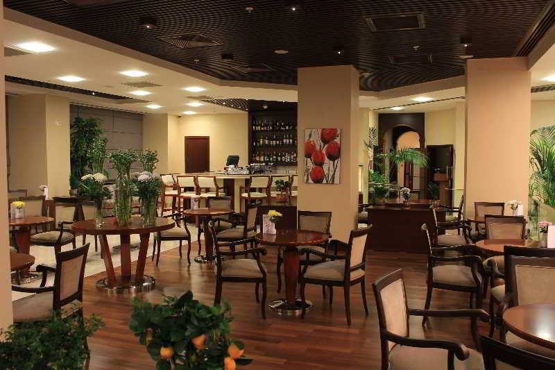 Dedeman Oskemen Tavros Hotel: Bar