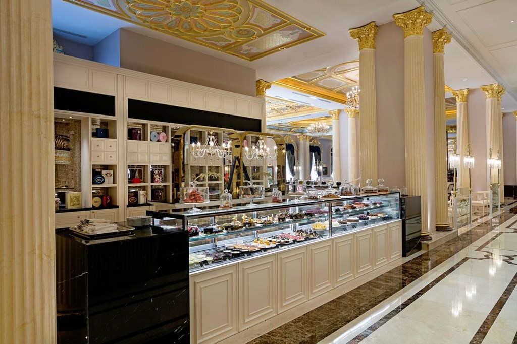 Titanic Mardan Palace Hotel: Кондитерская