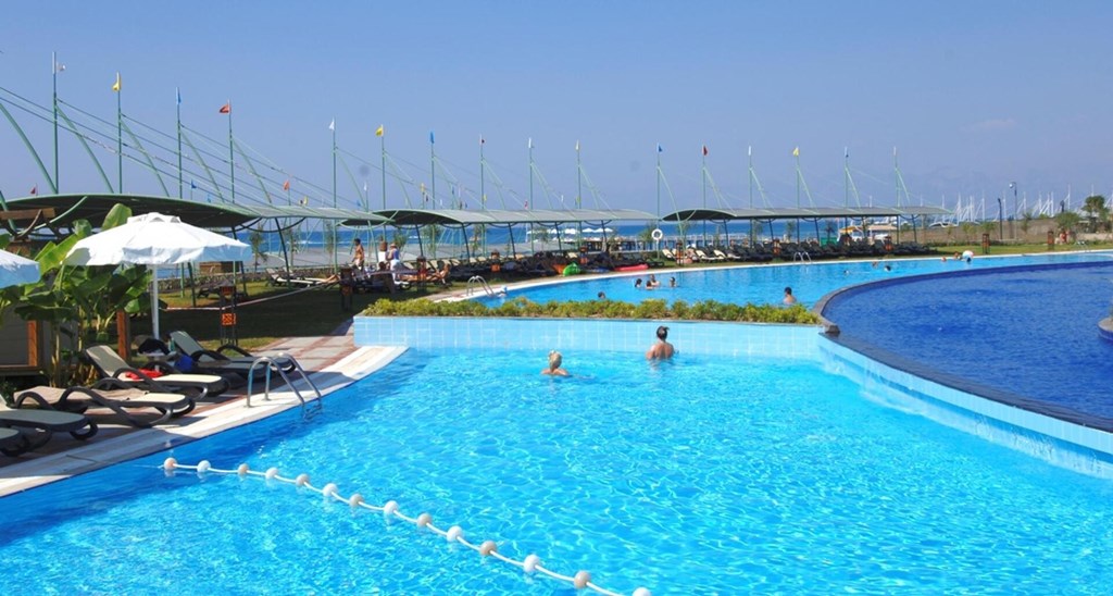 Limak Lara Deluxe Hotel & Resort