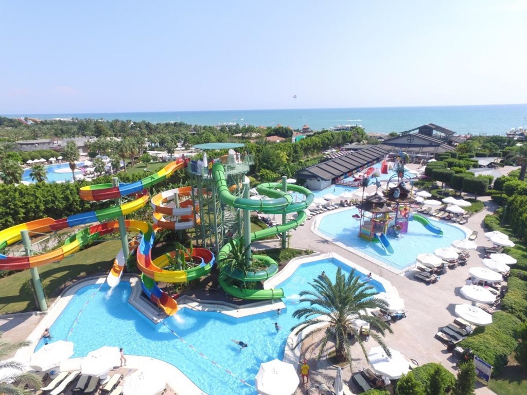 Limak Lara Deluxe Hotel & Resort