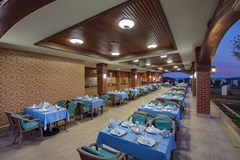 Maritim Pine Beach Resort: Restaurant - photo 50