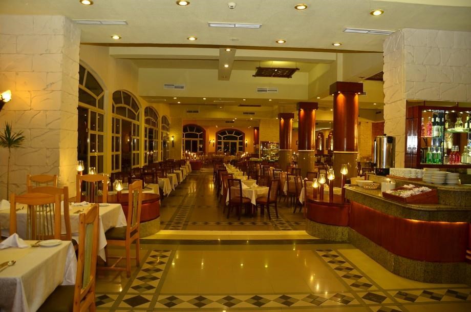 Regency Plaza Aqua Park & SPA: Main Restaurant