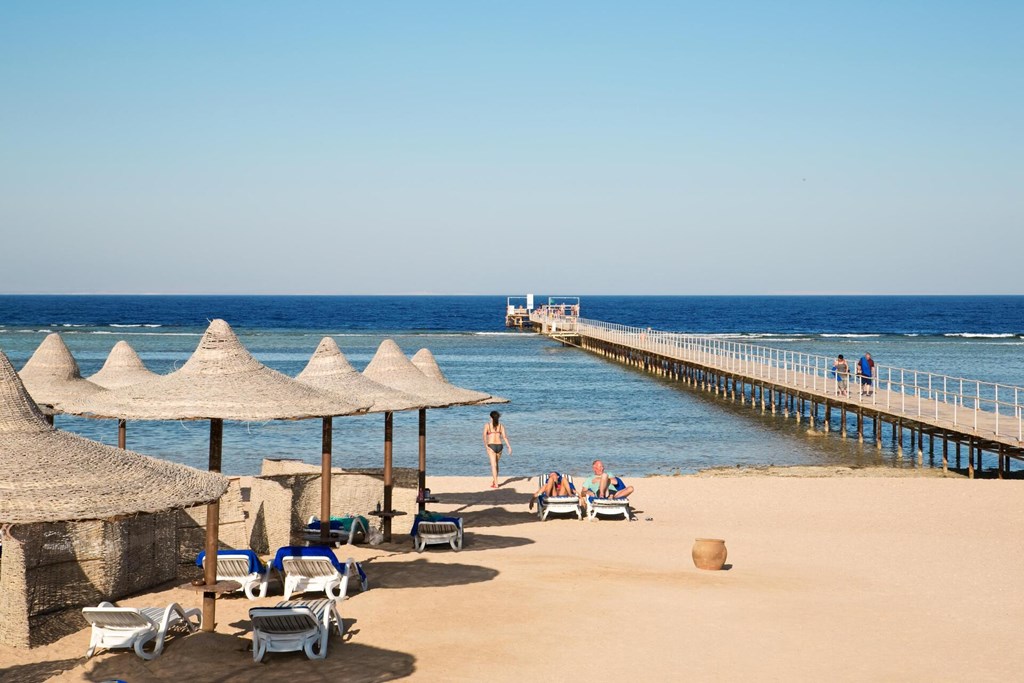 TUI MAGIC LIFE Sharm el Sheikh: Пляж, понтон