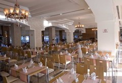 Crystal De Luxe Resort & Spa: Restaurant - photo 1