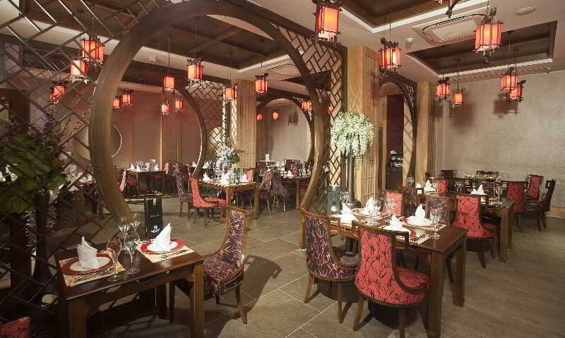 Crystal Waterworld Resort Spa: Restaurant