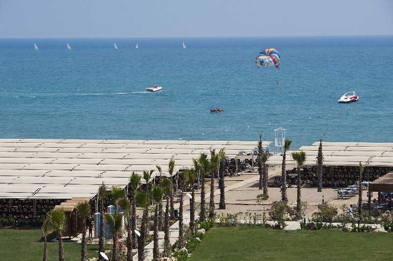 Crystal Waterworld Resort Spa: Beach