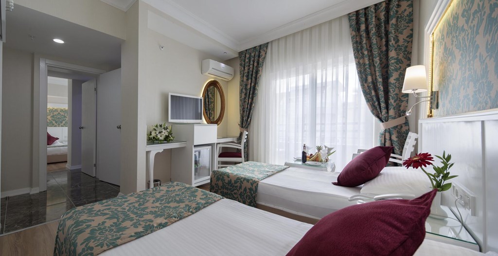 Alaiye Kleopatra Hotel: Номер коннекшн