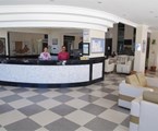 Club Bayar Beach Hotel: Ресепшен