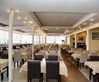 Club Bayar Beach Hotel: Ресторан