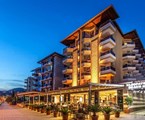 Kleopatra Ada Beach Hotel: Вид со стороны улицы