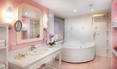 Belconti Resort Hotel: Ванная комната Deluxe Honeymoon Room - photo 23