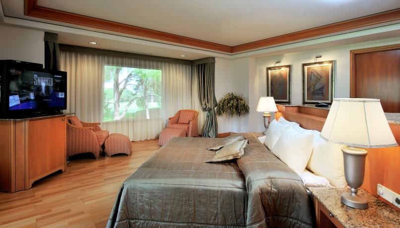 Gloria Verde Resort & Spa Executive Rooms: Presidential Villa