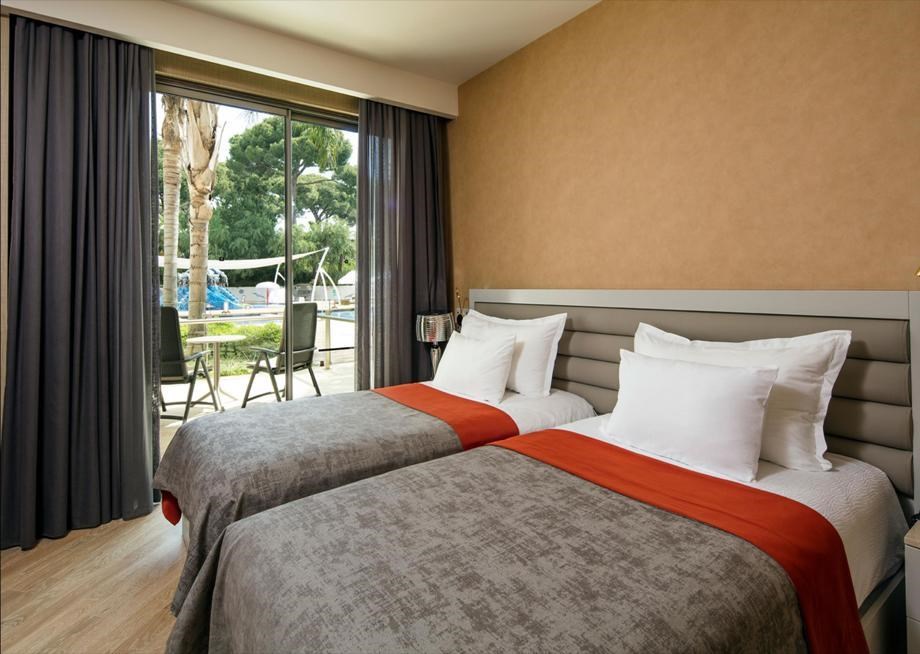 Maxx Royal Belek Golf Resort: Номер Terrace Laguna Family Suite Pool View