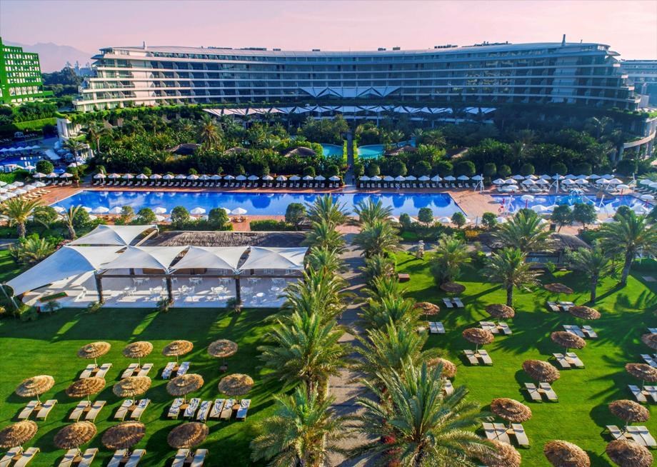 Maxx Royal Belek Golf Resort Executive Rooms: Территория отеля