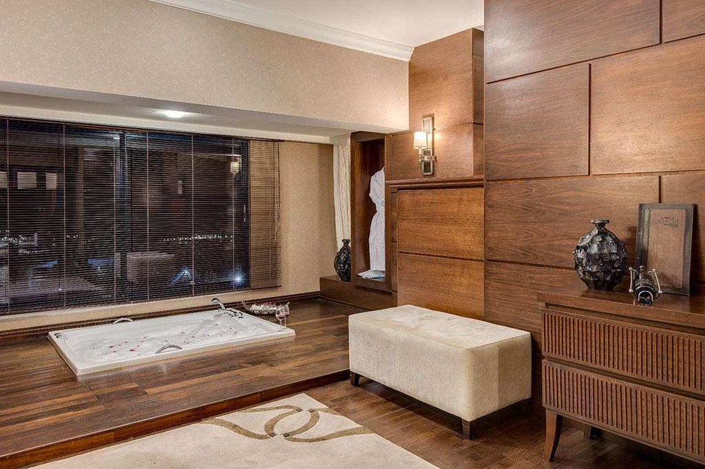 Susesi Luxury Resort Executive Rooms: King Suite