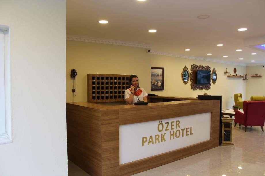 Ozer Park Hotel: Ресепшен