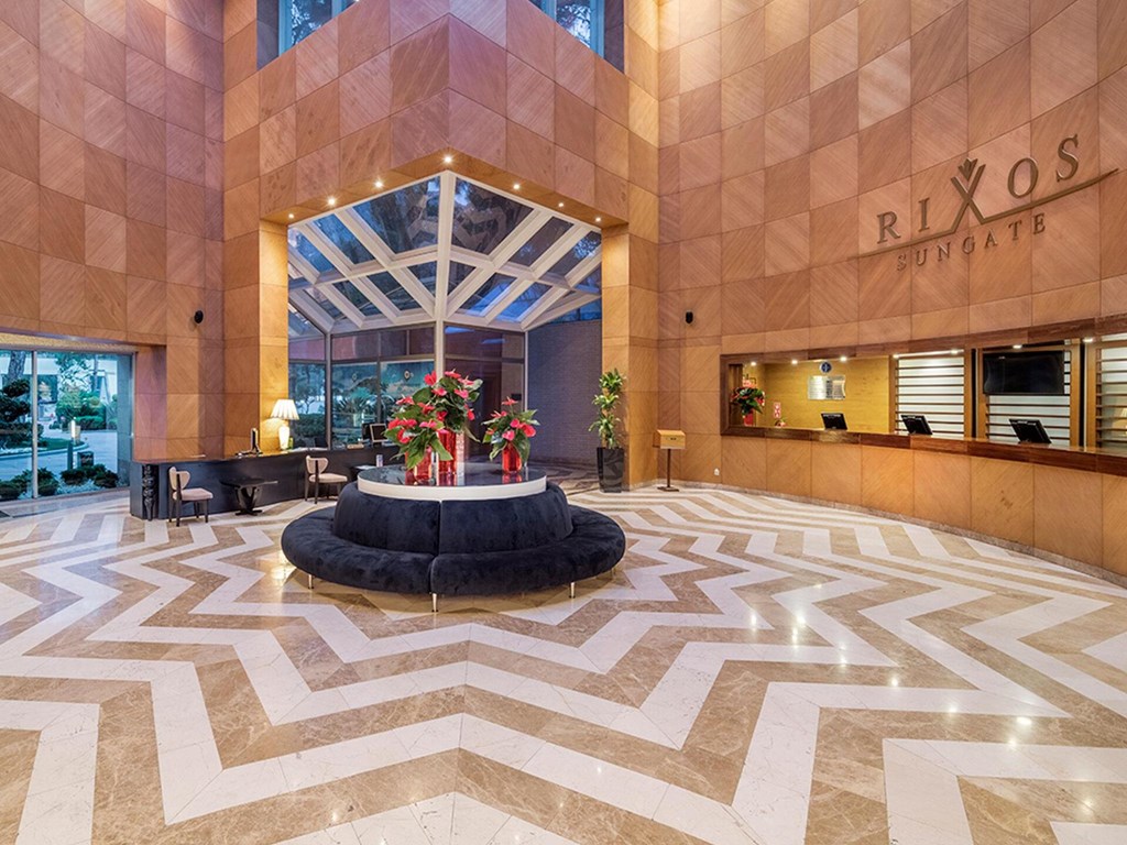 Rixos Sungate: Ресепшен