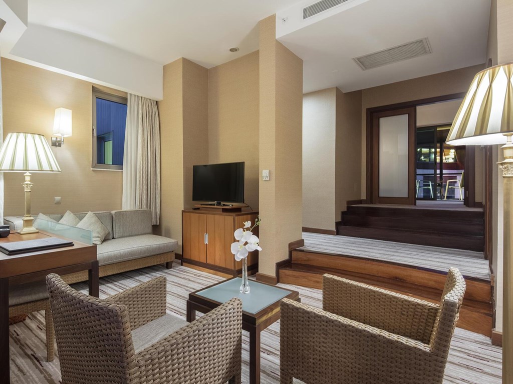 Rixos Sungate: Номер Family Lake House