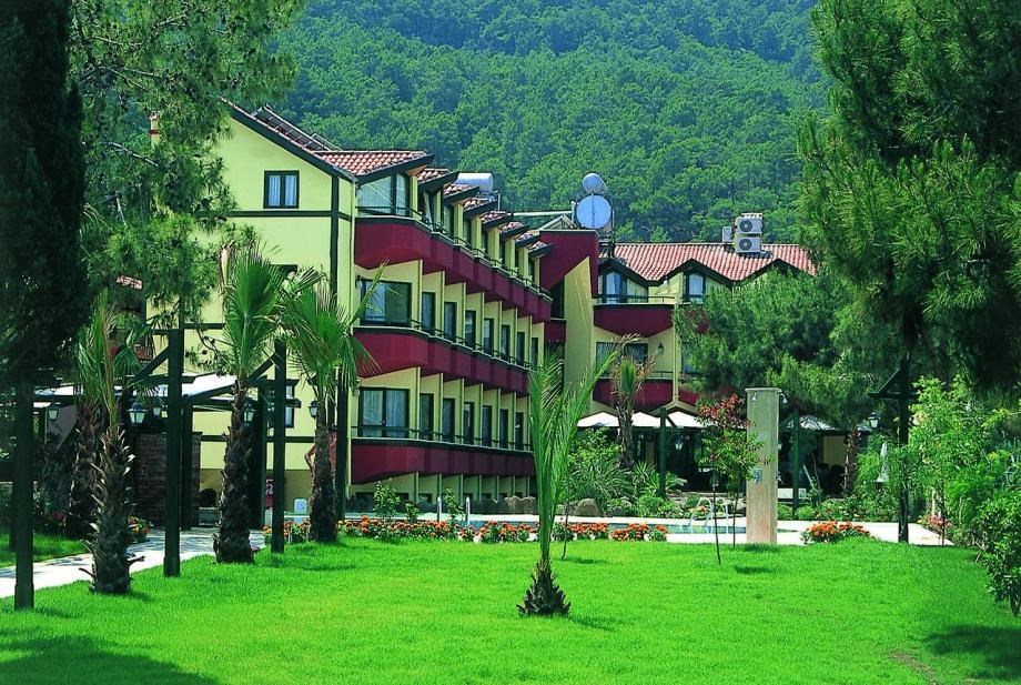 Sumela Garden Hotel: Территория отеля