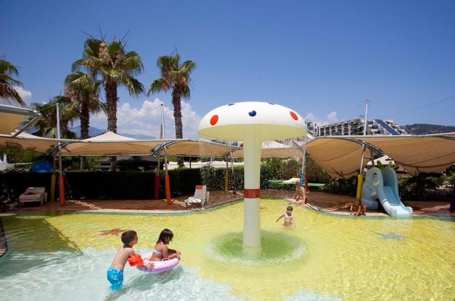 Limak Limra Hotel & Resort: Детский бассейн
