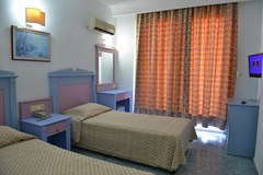 Holiday Line Beach Hotel - photo 3