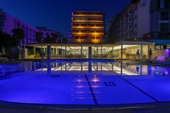 SMART Club Hotel Mirabell - photo 8