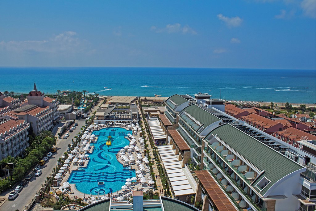 Crystal Waterworld Resort & Spa