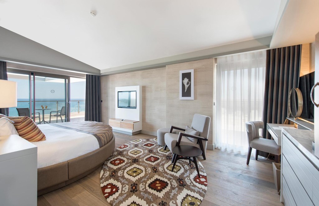 Acanthus & Cennet Barut Collection: Penthouse 360