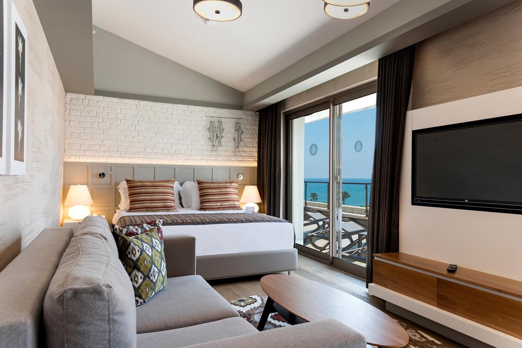 Acanthus & Cennet Barut Collection: Penthouse Suite