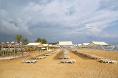 Grand Bayar Beach Hotel: Пляж - photo 3