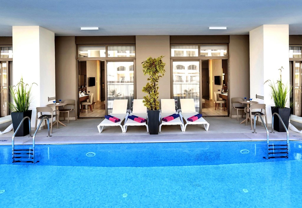 Riolavitas Spa & Resort: Standard Swim Up Room