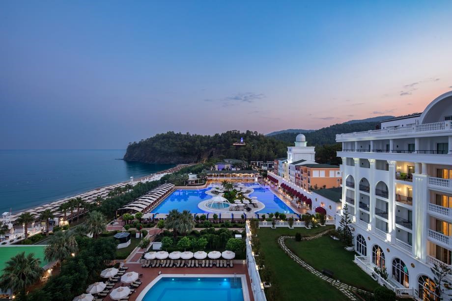 Amara Dolce Vita Luxury