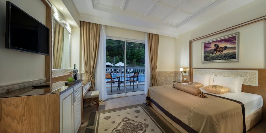 Amara Dolce Vita Luxury: Club Family Suite 