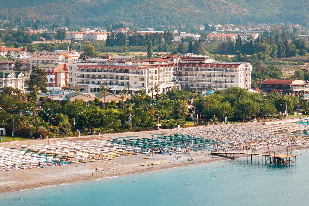 L'Oceanica Beach Resort Hotel