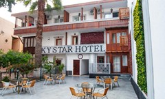 Sky Star Hotel: Территория отеля - photo 3