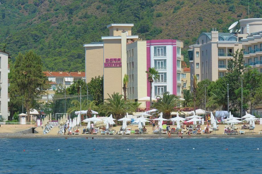 Dora Beach Hotel