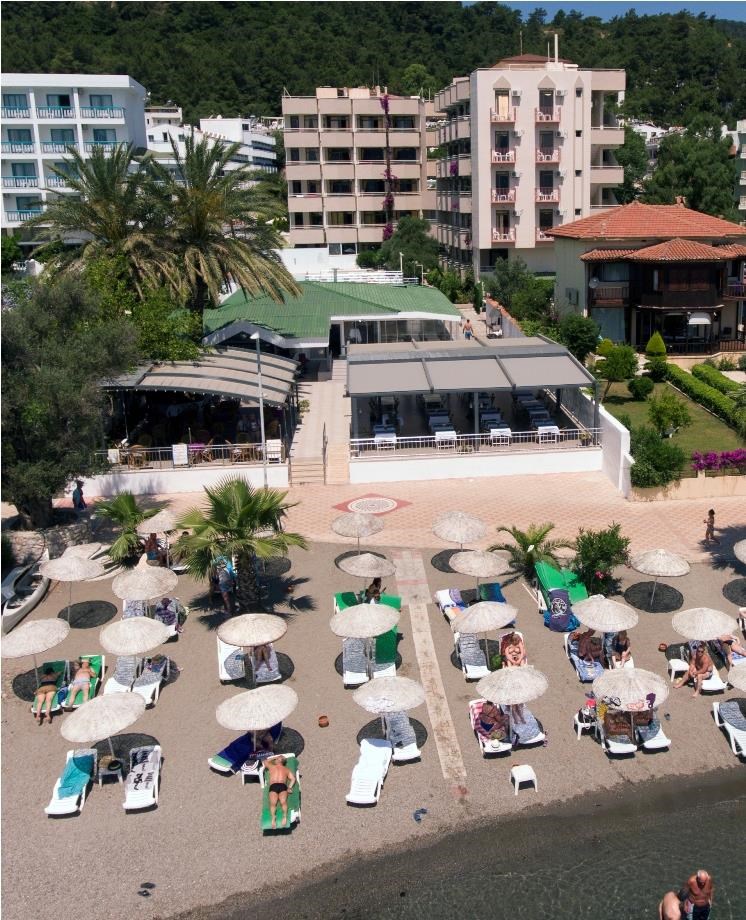 Amos Hotel: Пляж отеля