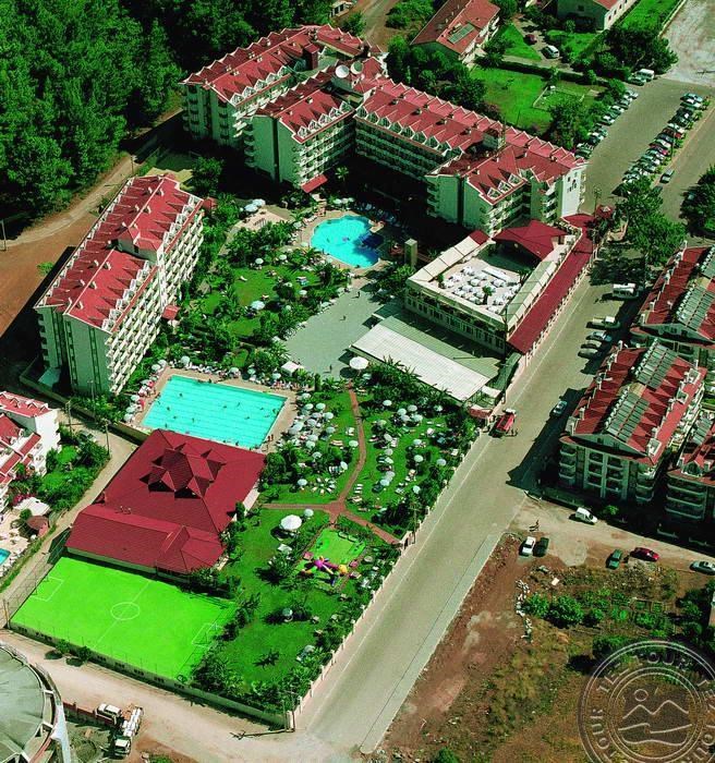 Pineta Club Hotel: Территория отеля