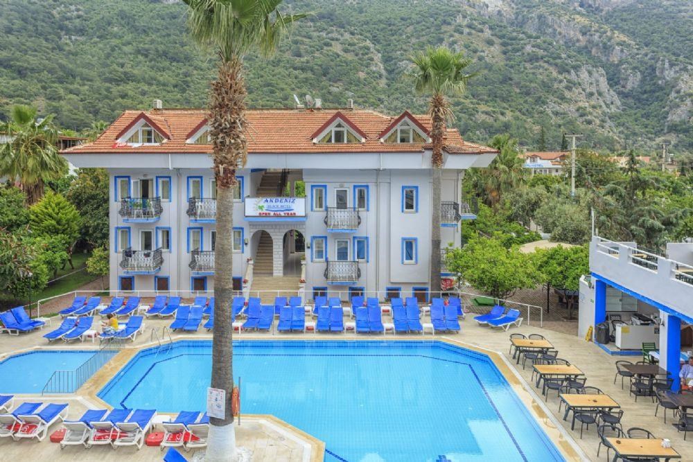 Akdeniz Beach Hotel: Территория отеля