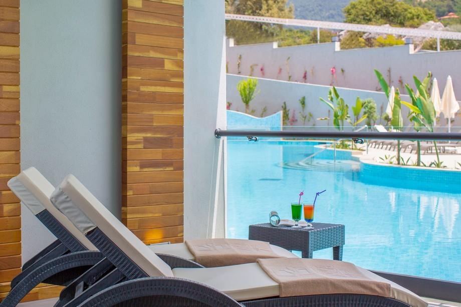 Orka Sunlife Resort & SPA Luxury Suites: LUXURY SUITES SWIM UP