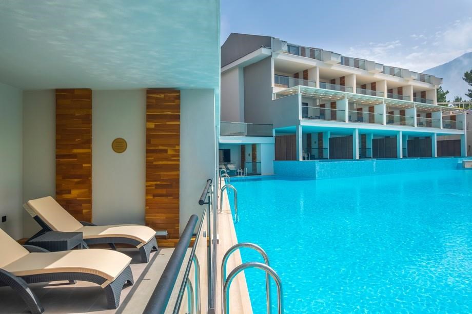 Orka Sunlife Resort & SPA Luxury Suites: LUXURY SUITES SWIM UP