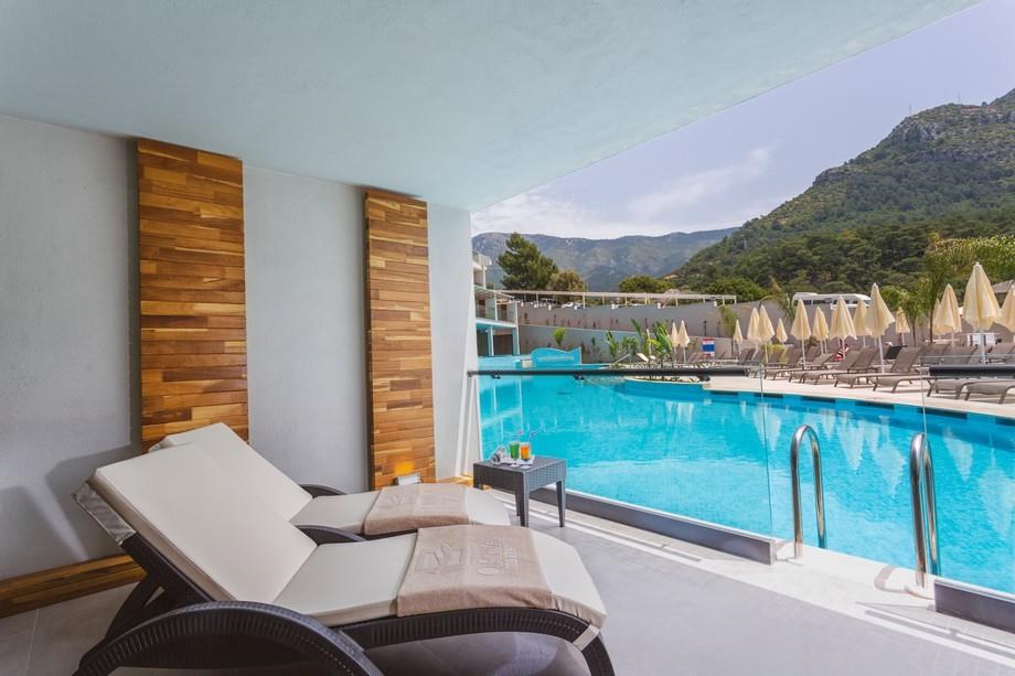 Orka Sunlife Resort & SPA Luxury Suites: LUXURY SUITES SWIM UP