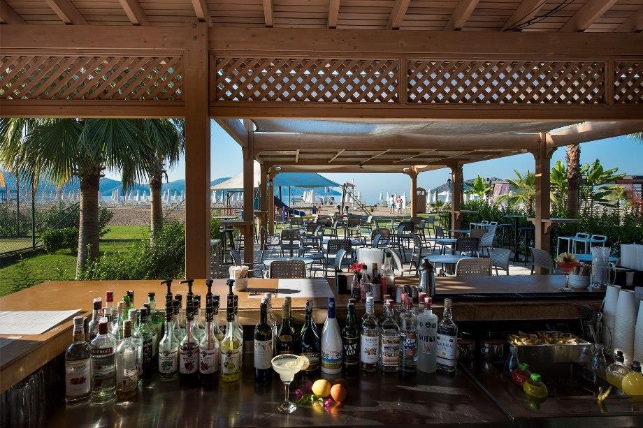 TUI SENSATORI Resort Barut Fethiye: Clup House Bar 